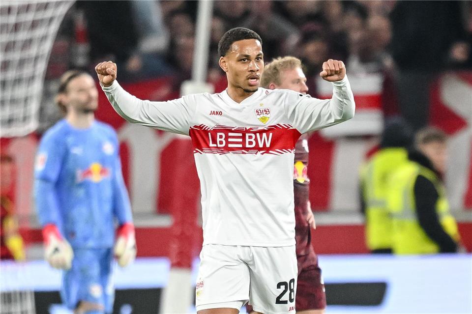 Hat beim VfB verlängert: Allrounder Nikolas Nartey. (Archivbild)Harry Langer/dpa