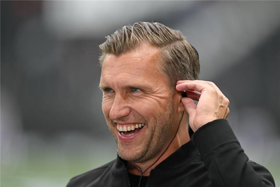 Hat derzeit gut lachen: Eintracht Frankfurts Sportvorstand Markus Krösche.Arne Dedert/dpa