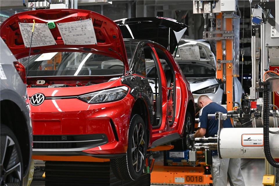 VW-Konzernchef Blume: „Wir kümmern uns um Zwickau“  Hat die Autoproduktion am traditionsreichen Standort in Zwickau eine Zukunft? (Archivbild)Hendrik Schmidt/dpa