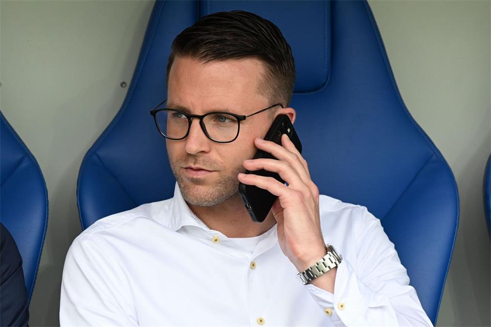 Hat er den Broschinski-Ersatz gefunden? Timon Pauls, Direktor Profifußball beim KSC. (Archivbild)Uli Deck/dpa
