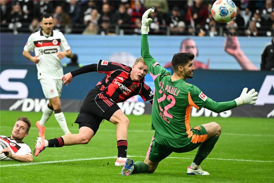 Hat in dieser Saison schon zweimal doppelt getroffen: Jonathan Burkardt.Arne Dedert/dpa