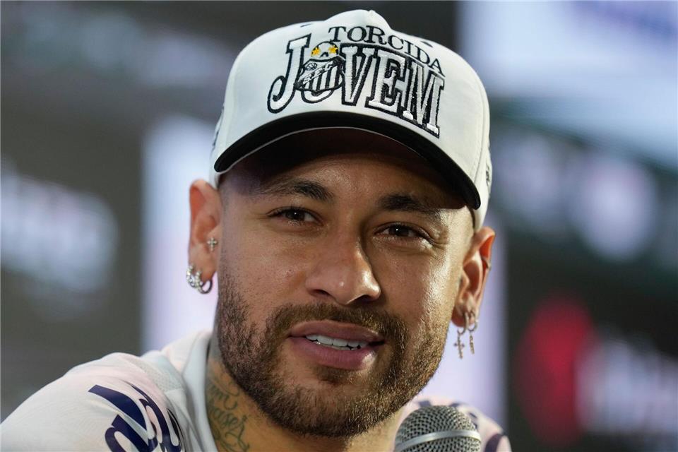 Hat kaum noch WM-Chancen: Brasiliens Stürmerstar Neymar. (Archivbild)Andre Penner/AP/dpa
