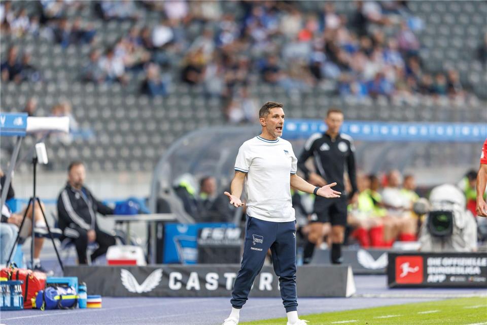 Dreimal zu Hause: Herthas Woche der Wahrheit  Hat keine guten Erinnerungen an Elversberg: Hertha-Trainer Stefan Leitl. (Archivbild)Andreas Gora/dpa