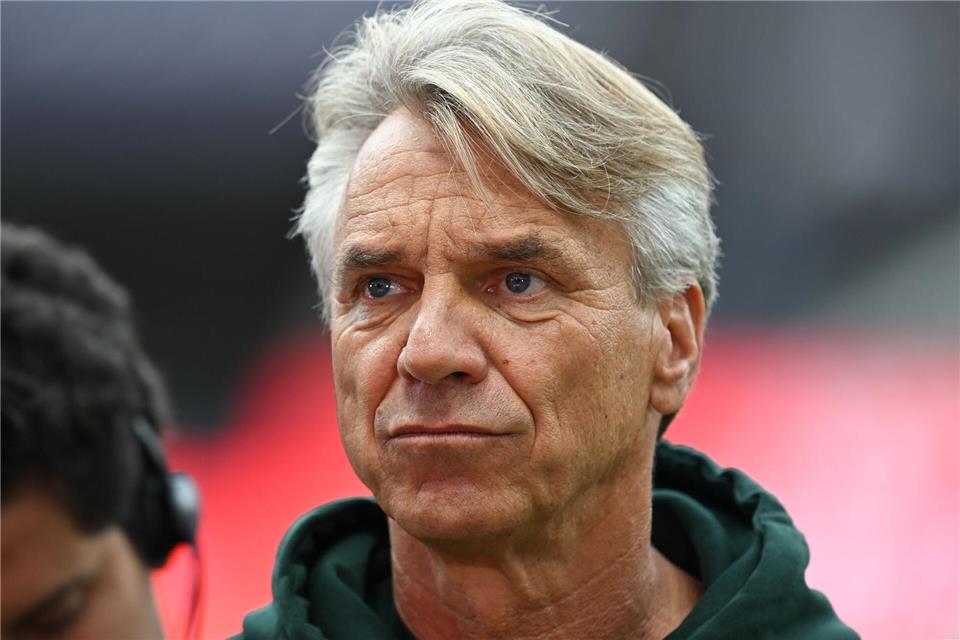 Hat keinen leichten Start mit Werder Bremen: Cheftrainer Horst Steffen. (Archivbild)Arne Dedert/dpa