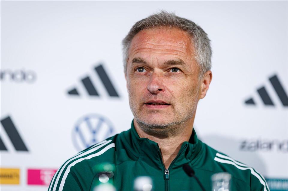 Hat nicht nur die Bundesliga im Blick: Bundestrainer Christian Wück. (Archivbild)Daniel Karmann/dpa