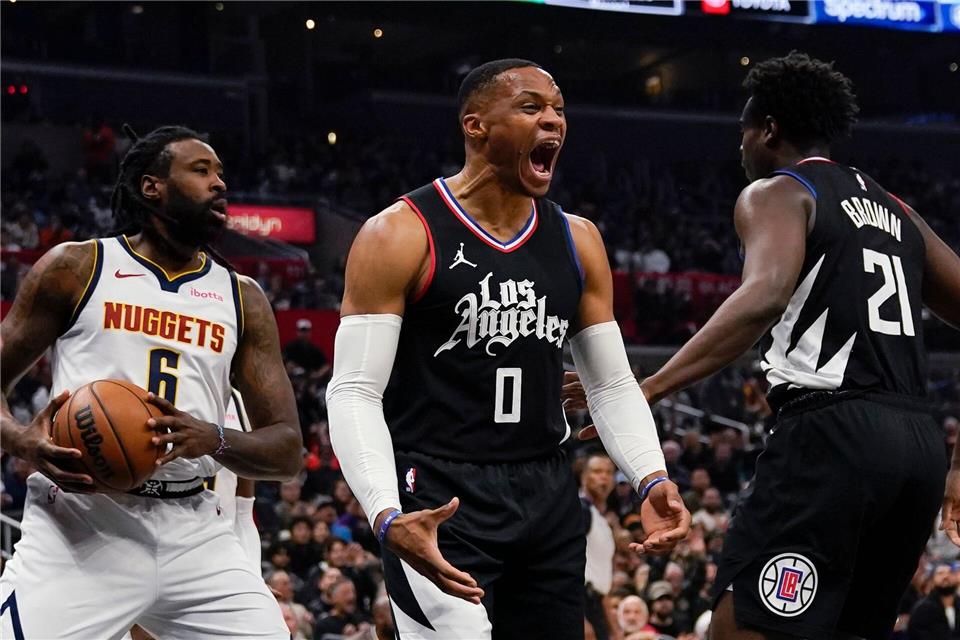 Hat offenbar einen neuen Arbeitgeber in der NBA gefunden: Russell Westbrook (m)Ryan Sun/AP/dpa