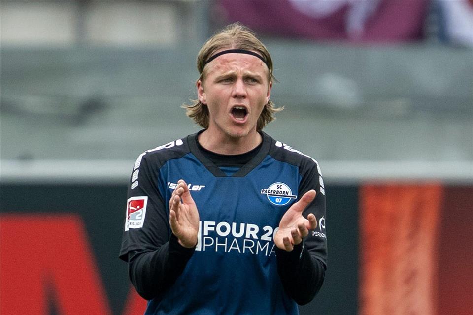 Hat seinen Vertrag langfristig verlängert: Felix Götze. (Archivbild) David Inderlied/dpa