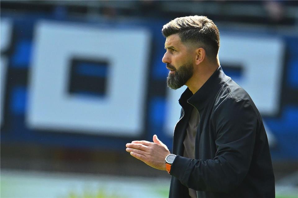 Hatte auf Schalke schnell Erfolg: Miron Muslic (Archivbild)Swen Pförtner/dpa