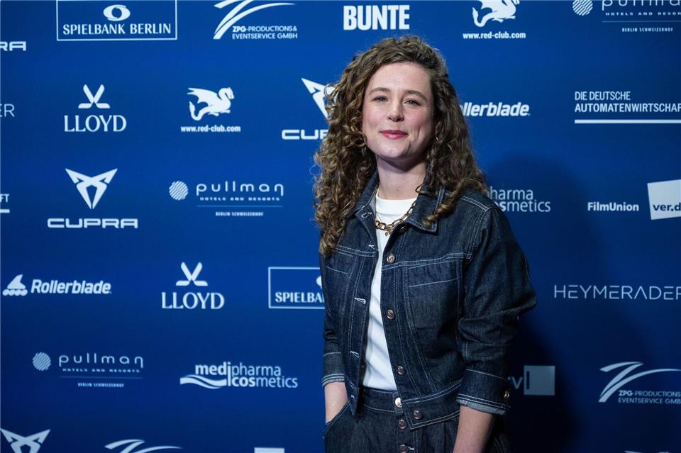 Hauptdarstellerin Klara Deutschmann sieht Gemeinsamkeiten mit ihrer Serienrolle. (Archivbild)Christophe Gateau/dpa