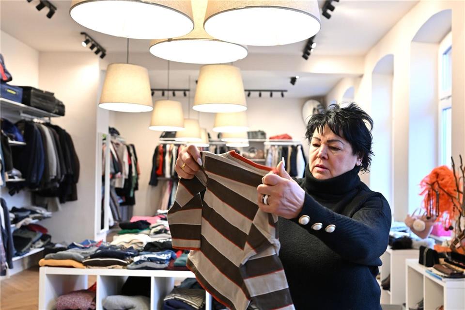 Hauptpreistreiber für Sozialkaufhäuser sind steigende Ausgaben für Lebensmittel und Energie.Martin Schutt/dpa