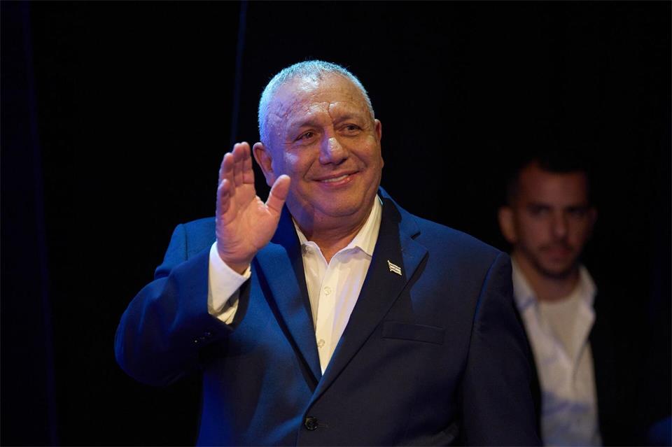 Hauptrivale Netanjahus bei der anstehenden Parlamentswahl ist der ehemalige Generalstabschef Gadi Eisenkot. (Archivbild)Ariel Schalit/AP/dpa