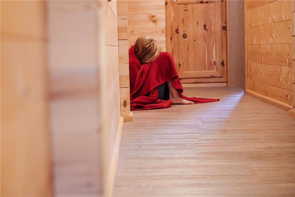 65 Durchsuchungen - Kindesmissbrauch und Kinderpornografie  Hausdurchsuchungen vielerorts in Hessen haben sich gegen Kindesmissbrauch und Kinderpornografie gerichtet. (Symbolbild)Annette Riedl/dpa