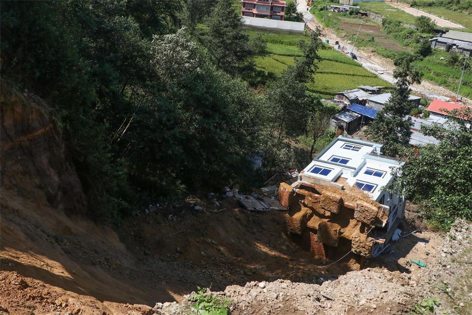Heftige Regenfälle haben in Nepal Überschwemmungen und Erdrutsche ausgelöst.Shankar Bhujel/JNA via ZUMA Press Wire/dpa