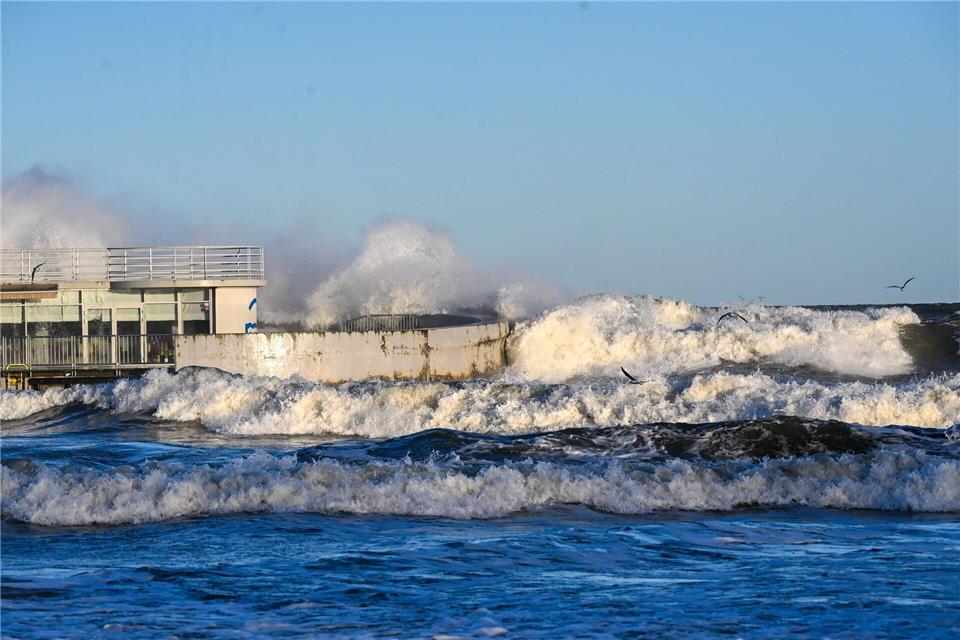 Heftige Windböen hielten Polens Feuerwehren auf Trab.Piotr Kowala/PAP/dpa