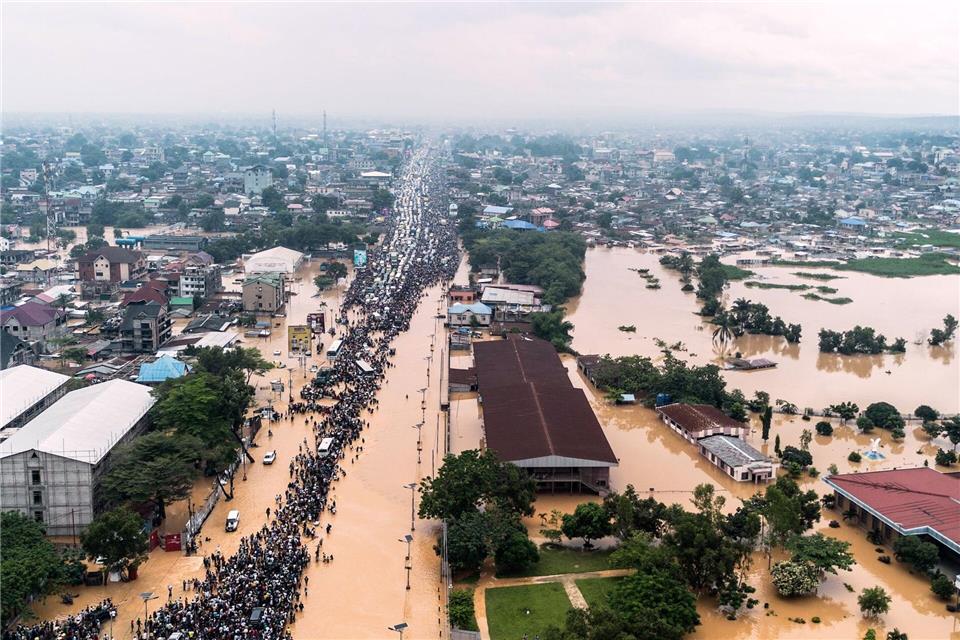 Heftiger Regen setzt Kinshasa unter Wasser Samy Ntumba Shambuyi/AP/dpa