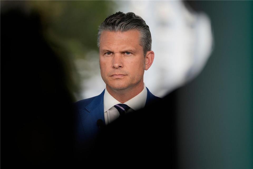 Hegseth spricht von „fabrizierten“ Medienberichten. (Archivbild)Mark Schiefelbein/AP/dpa