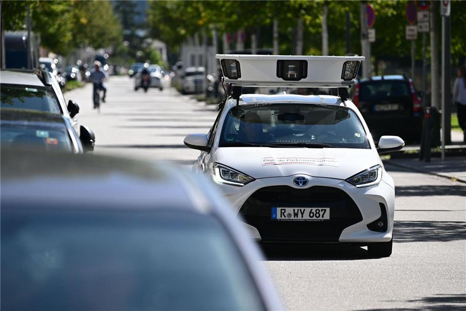 Heidelberg setzt als eine der ersten Kommunen bundesweit auf ein Scan-Auto im Kampf gegen Parksünder.Bernd Weißbrod/dpa