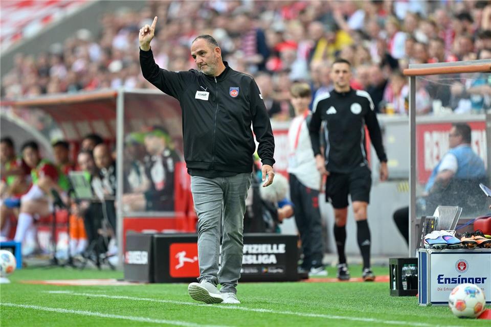 Heidenheim-Coach Frank Schmidt bastelt weiter am Wunder. Ulrich Hufnagel/dpa