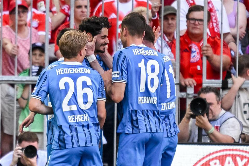 Heidenheim kämpft aufopferungsvoll um die letzte Chance.Harry Langer/dpa