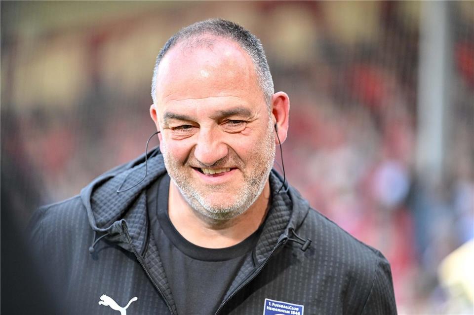 Heidenheims Trainer Frank Schmidt. (Archivbild)Harry Langer/dpa