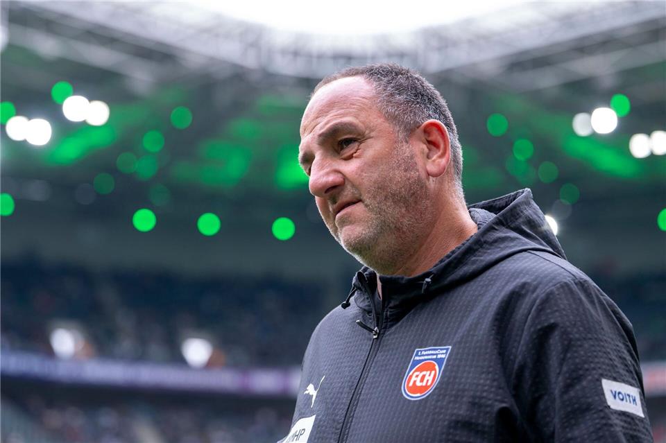 Heidenheims Trainer Frank Schmidt sah erneut eine Heidenheimer Mannschaft, sie sich nicht aufgab.David Inderlied/dpa