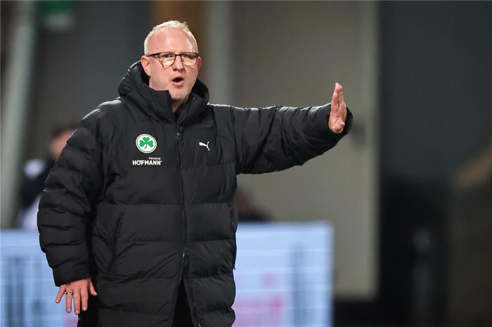 Heiko Vogel konnte mit Fürth zuletzt mehrfach gegen die Topteams punkten. (Archivbild)Daniel Karmann/dpa