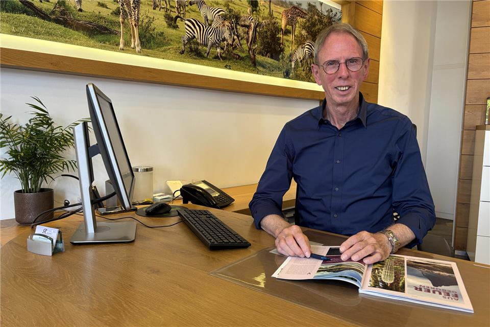 Heiner Schwartke hat sich vor 25 Jahren mit seinem Reisebüro selbstständig gemacht; das wird Anfang Juli gefeiert.