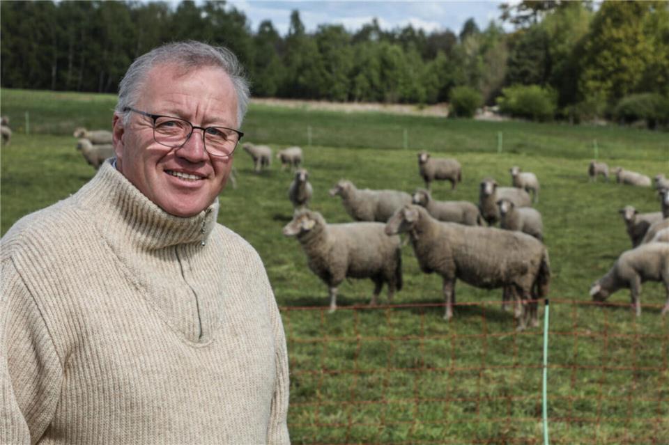 Heinrich Rülfing hat eine klare Position zum Wolf und wünscht sich mehr Sachlichkeit in der Debatte um seine Aufnahme in das Jagdrecht.