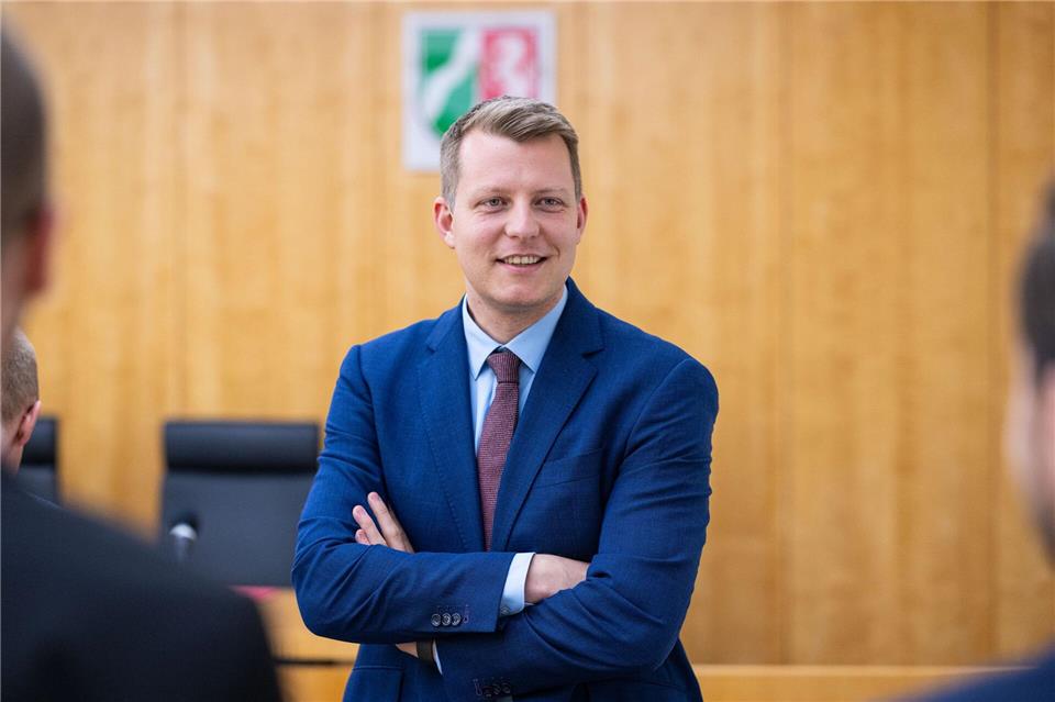 Henning Höne (FDP) Vorsitzender der FDP-Landtagsfraktion, kritisiert die Schulschließung in NRW. (Archivilbild)Guido Kirchner/dpa