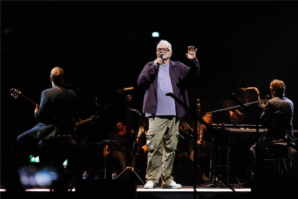 Herbert Grönemeyer kommt in die Barclays-Arena. (Archivbild)Rolf Vennenbernd/dpa