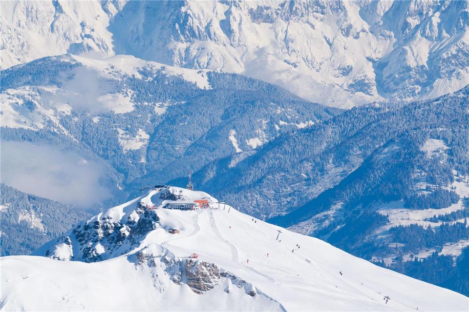 Herrliche Alpenlage: die Bergstation der Stubnerkogelbahn.Christoph Oberschneider/Gasteinertal Tourismus GmbH/dpa-tmn
