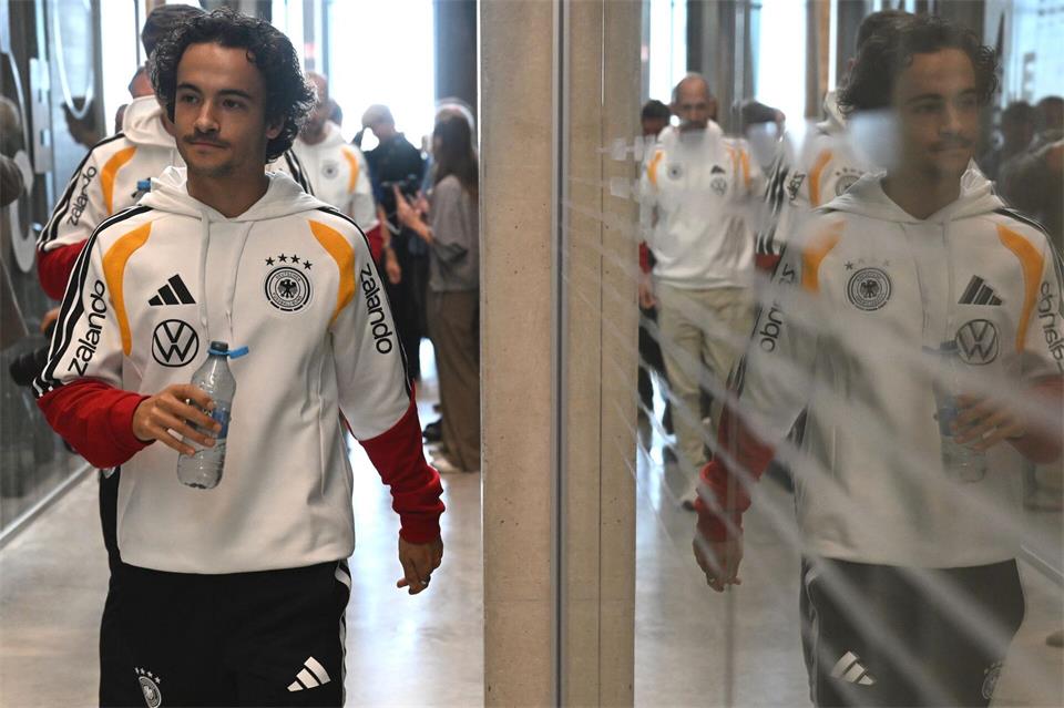 Herzogenaurach: Nationalmannschaft mit  Mika Baur in der Mixed Zone vor Nations-League-Spiel gegen SerbienFederico Gambarini/dpa