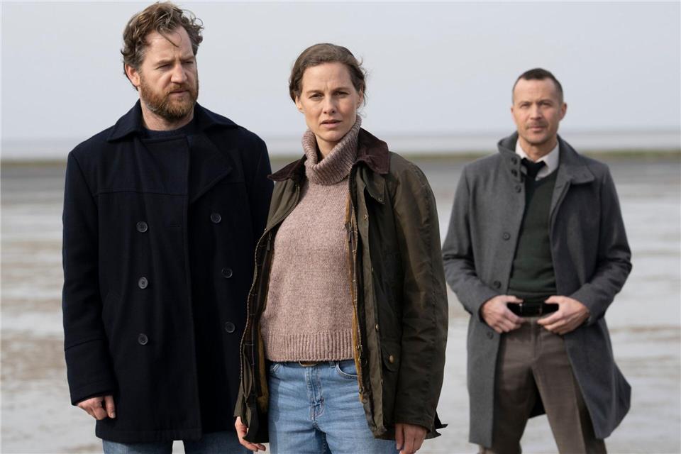 Herzzerreißend beginnt die neueste Verfilmung der „Ostfrieslandkrimi“-Romanreihe von Bestsellerautor Klaus-Peter Wolf im ZDF.Michael Ihle/ZDF/dpa