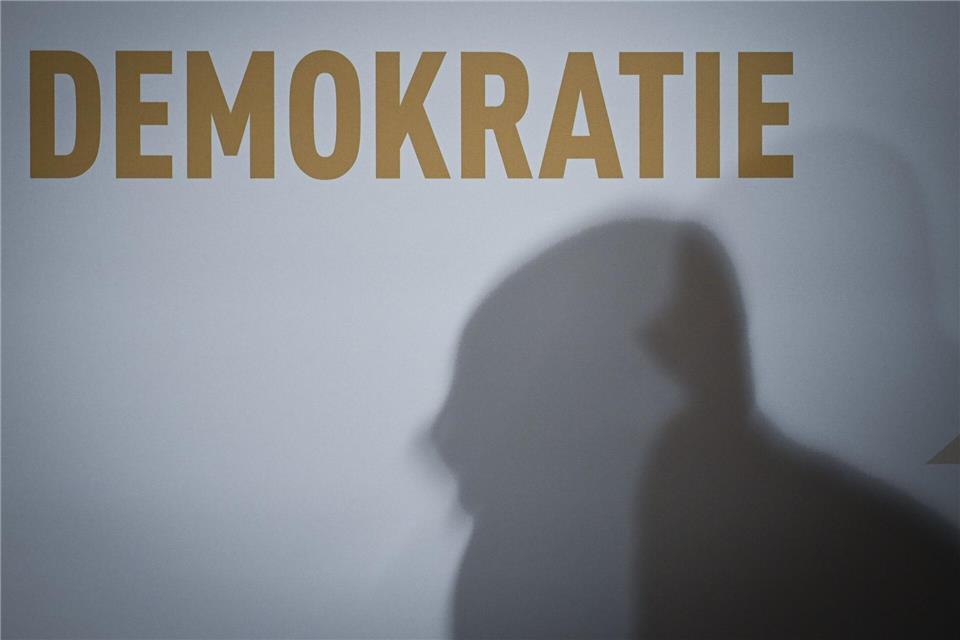 Hessens Demokratieprogramm unterstützt mehr als 120 Initiativen. (Symbolbild)Soeren Stache/dpa