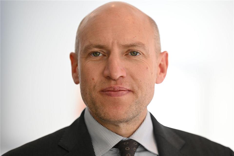 Hessens Europaminister Manfred Pentz unterzeichnete das Abkommen in Kiew. (Archivbild)Arne Dedert/dpa