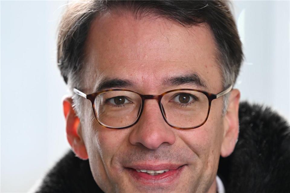 Hessens Justizminister Christian Heinz (CDU) äußert sich zu den Gründen für die Weihnachtsamnestie bei Gefangenen. (Archivbild)Arne Dedert/dpa