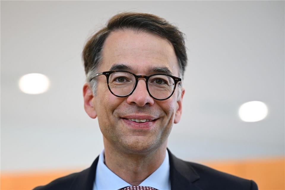 Hessens Justizminister Christian Heinz (CDU) hat selbst beide juristischen Staatsexamina bestanden. (Archivbild)Arne Dedert/dpa