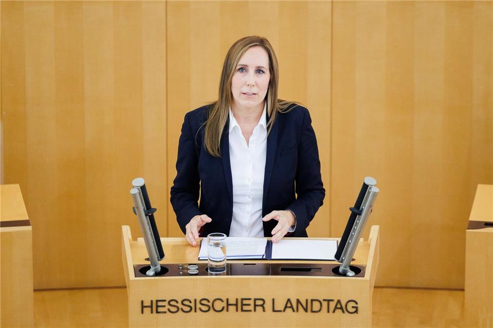 Hessens Landtagspräsidentin Astrid Wallmann (CDU) sieht in der US-Proklamation am 19. September 1945 für Groß-Hessen eine Grundsteinlegung für den demokratischen Neuaufbruch nach dem Zweiten Weltkrieg. (Archivbild) Lando Hass/dpa