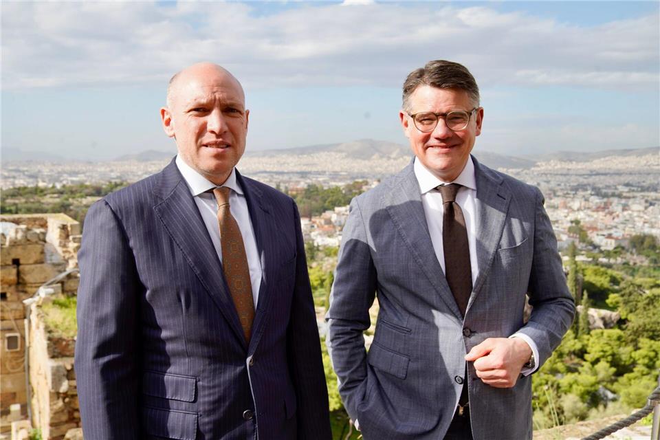 Hessens Ministerpräsident Boris Rhein und Europaminister Manfred Pentz (CDU) waren diese Woche zu politischen Gesprächen nach Griechenland gereist.-/Hessische Staatskanzlei/dpa