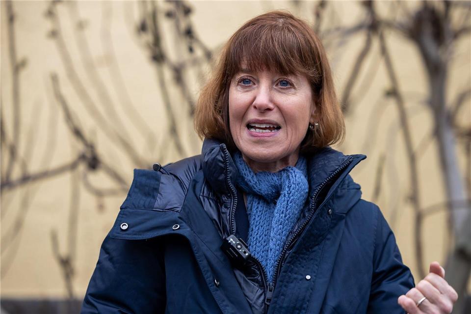 Hessens Sozialministerin Heike Hofmann (SPD) will Wohnungslosigkeit mit einer neuen Landesstrategie entgegenwirken. Christian Lademann/dpa