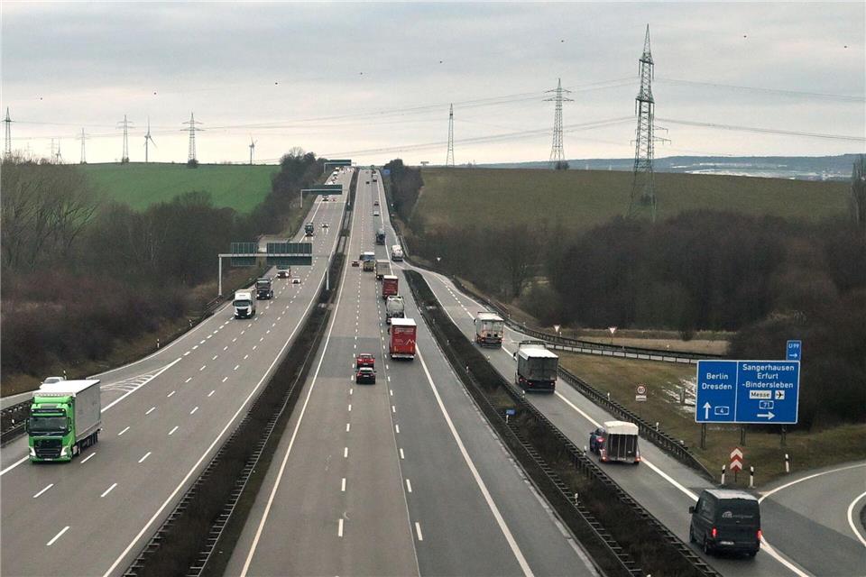 Heute bleibt es meist trocken, Glätte ist nur noch vereinzelt ein Thema. (Archivbild)Martin Schutt/dpa
