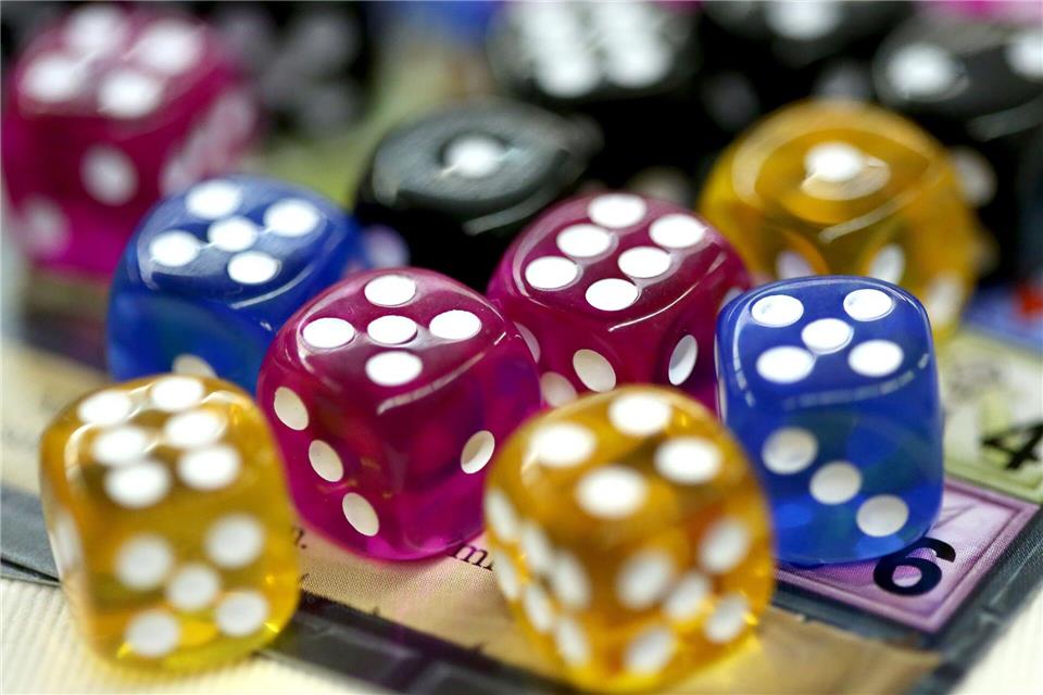 Heute schon Ihr Sparschwein befüllt? Die Würfel-Challenge kann dafür einen guten Anreiz liefern.picture alliance/dpa