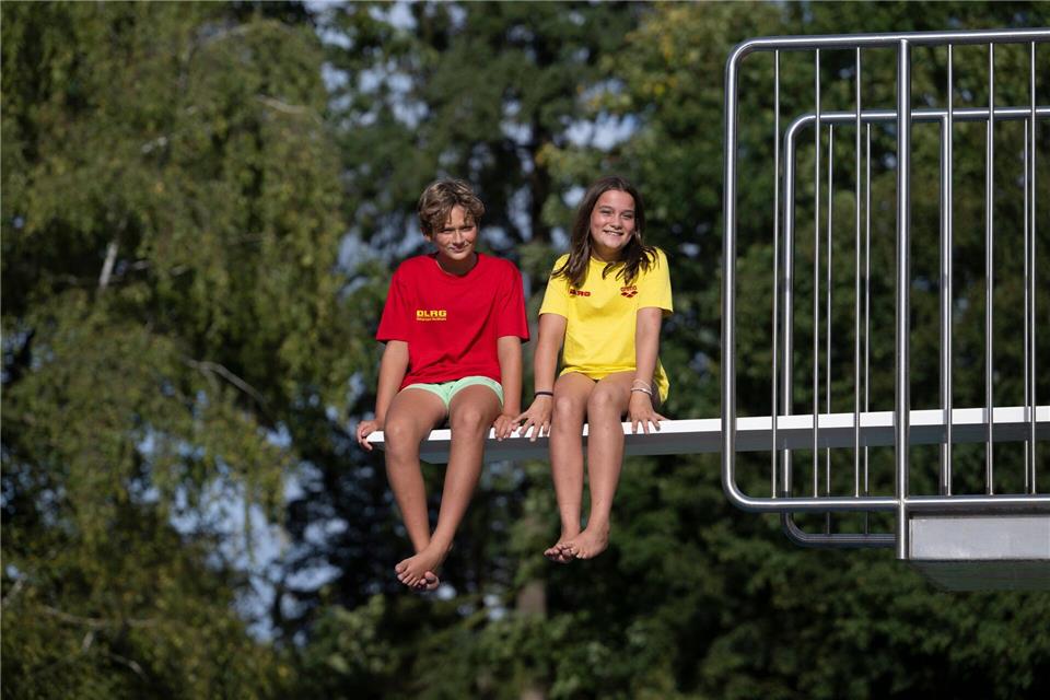 Heute sind Marlene und Leo froh, dass das Kind durch ihren Einsatz gesund geblieben ist.Marijan Murat/dpa