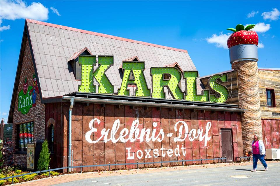 Heute wurde der Freizeitpark Karls Erlebnis-Dorf Loxstedt eröffnet. Sina Schuldt/dpa