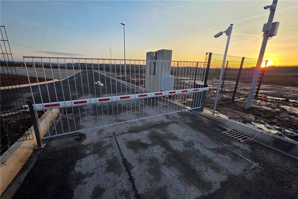 Hier haben bis zu 60 Lkw Platz -/Bosch/dpa