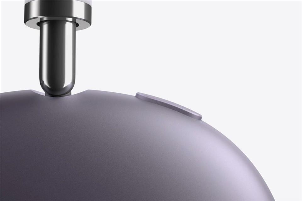 Hightech für unterwegs: Mit optimierter Audioverarbeitung und neuen Algorithmen bieten die AirPods Max 2 ein verbessertes Hörerlebnis.Apple Inc./dpa-tmn