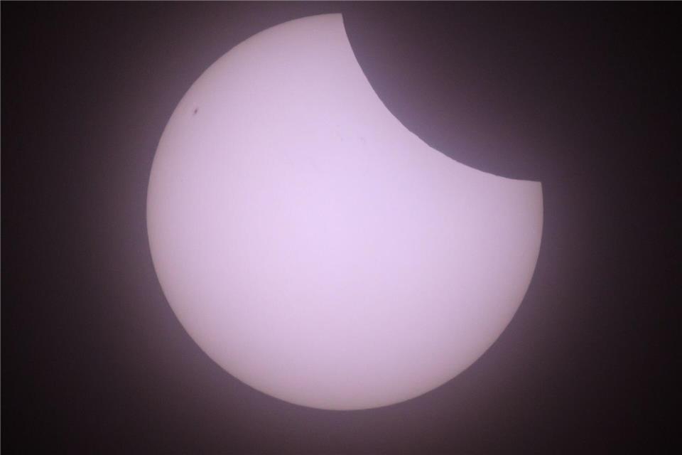 Himmel-Schauspiele gibt es am 12. August auch in Brandenburg zu erleben: Auf eine partielle Sonnenfinsternis folgt ein Sternschnuppen-Regen. (Archivbild)Patrick Pleul/dpa