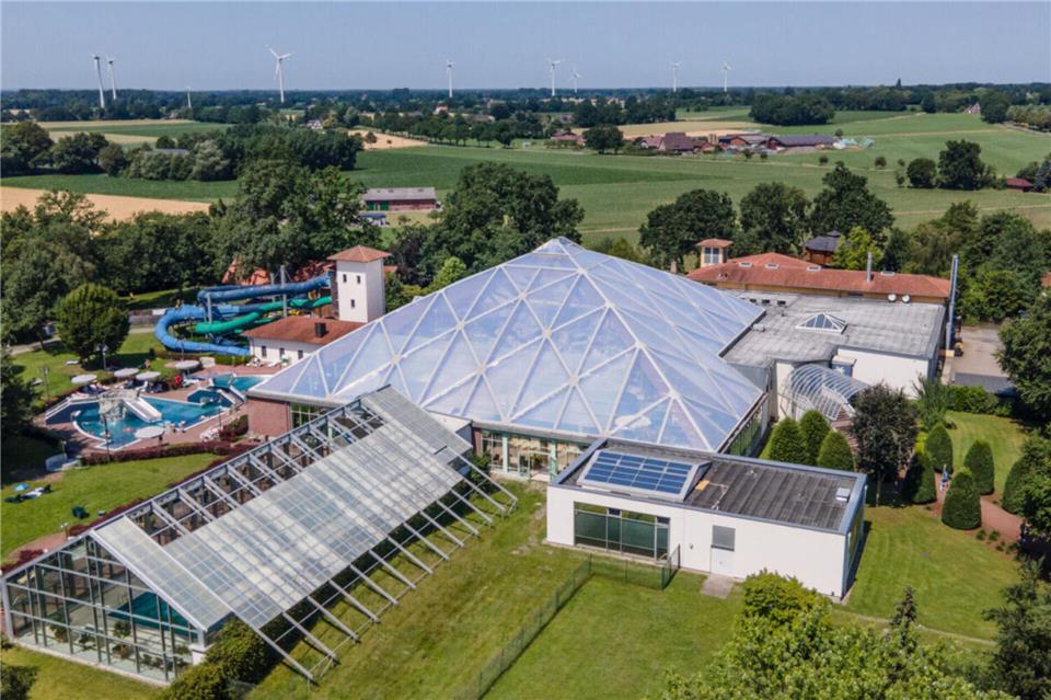 Hinter dem Freizeitbad Bahia sehen die Planer Flächen, auf denen langfristig ein Campingplatz mit Zeltplätzen, Wohnmobilstellflächen und Mobilheimen entstehen könnte.