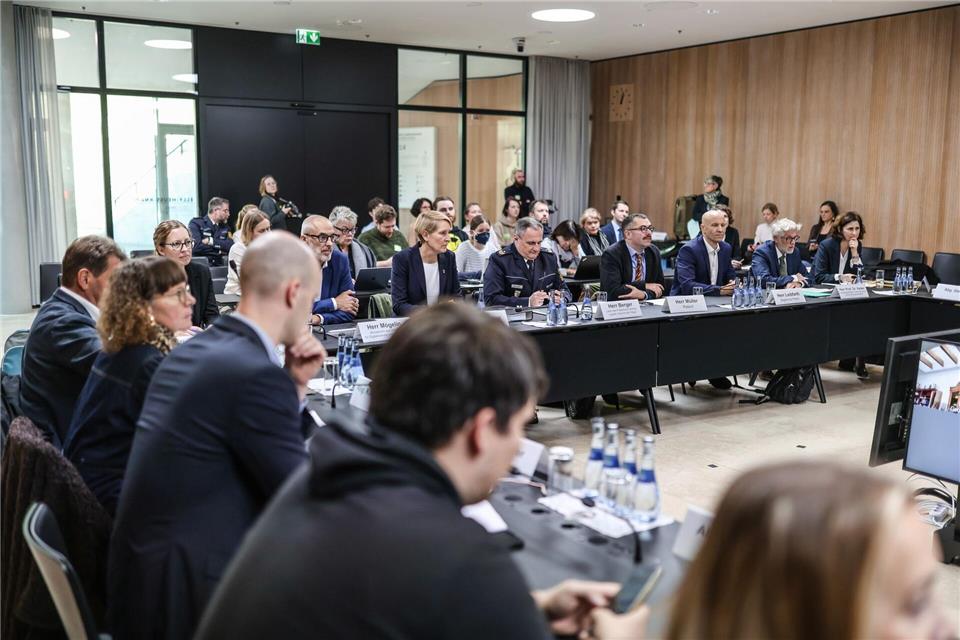 Historische Sitzung: Es handelte sich um die erste Online-Petition, die im Ausschuss verhandelt wurde.Christoph Schmidt/dpa