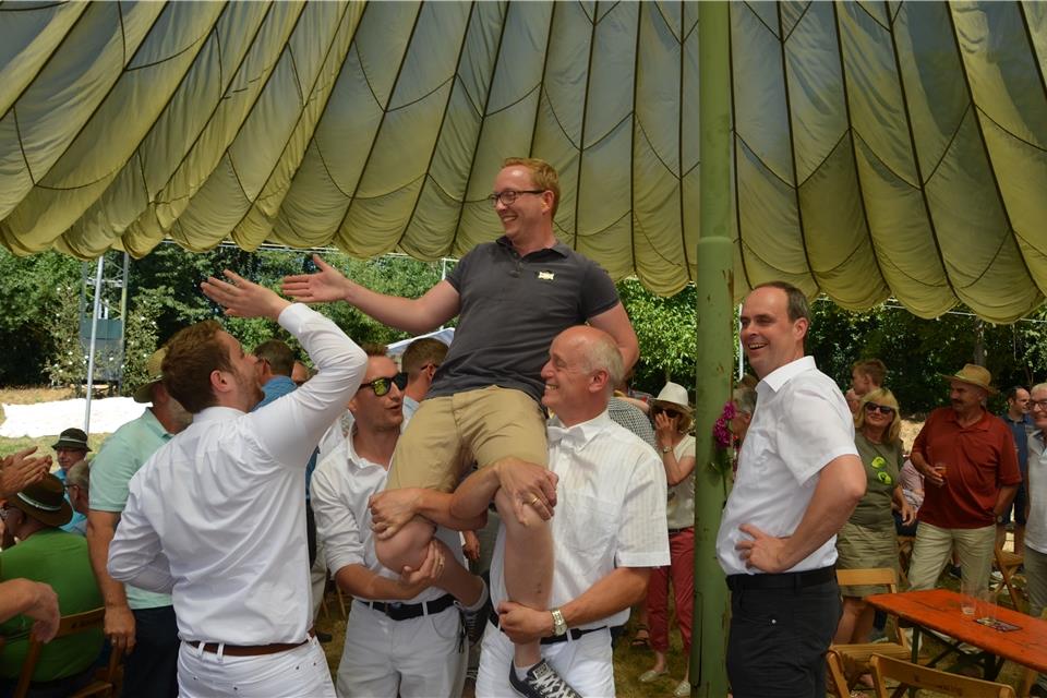 Hoch lebe der neue Schützenkönig!